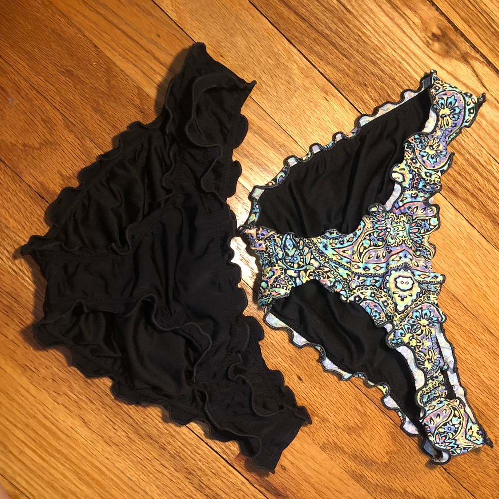 Bundle of ruched bikini bottoms